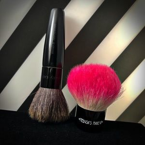 Medusa’s Makeup Kabuki & Mary Kay Bronzer Brush